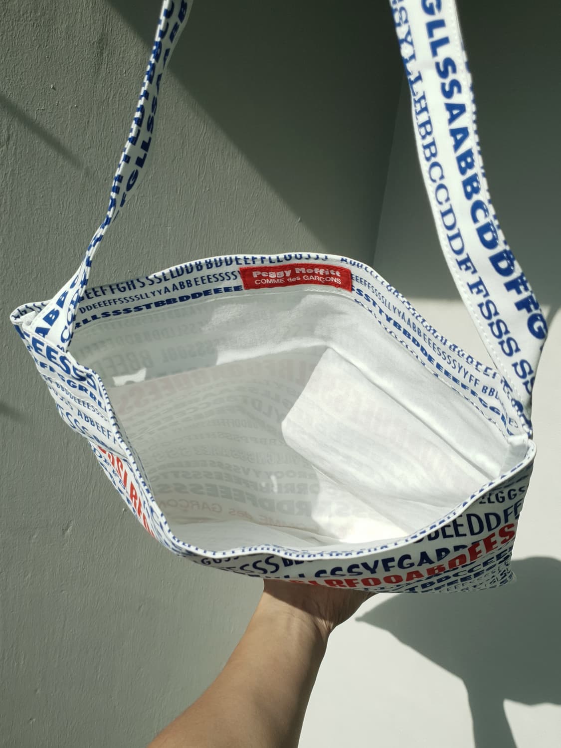 CDG x Peggy Moffitt cross bag 상품이미지10