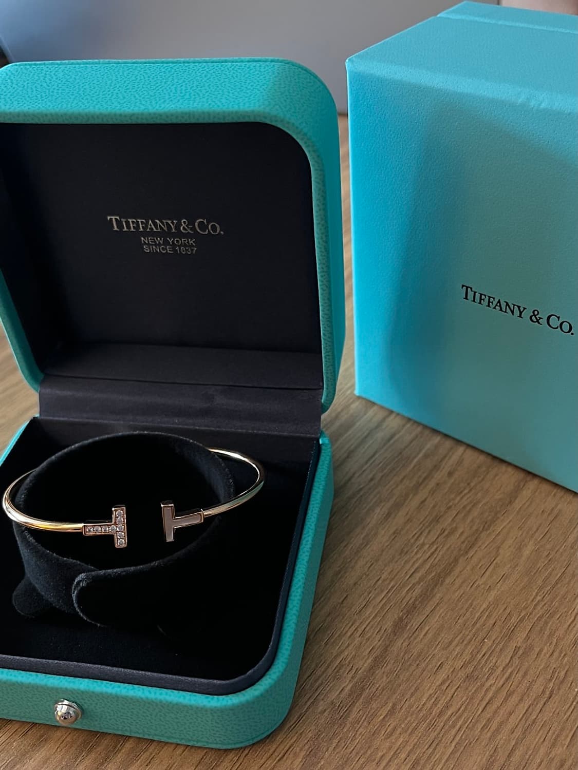 티파니앤코 (Tiffany & Co.) T 와이어 네로우 티 팔찌 상품이미지3