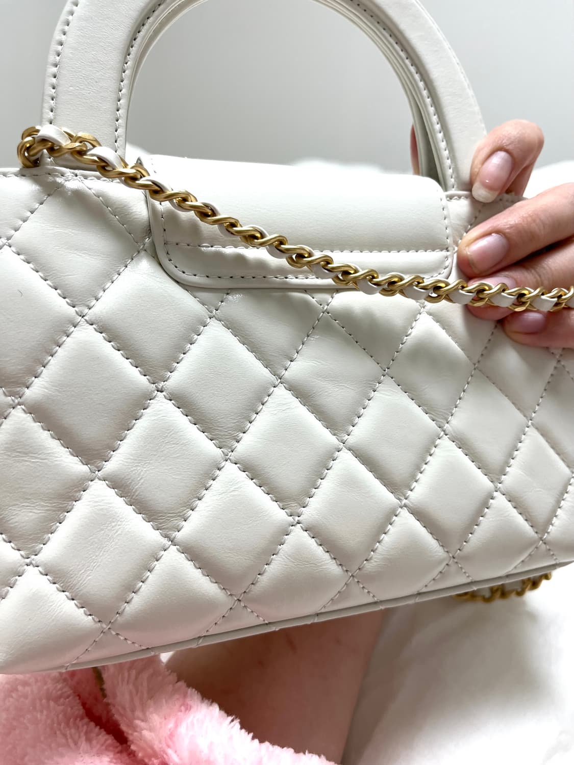 샤넬 화이트 탑핸들백 상품이미지2