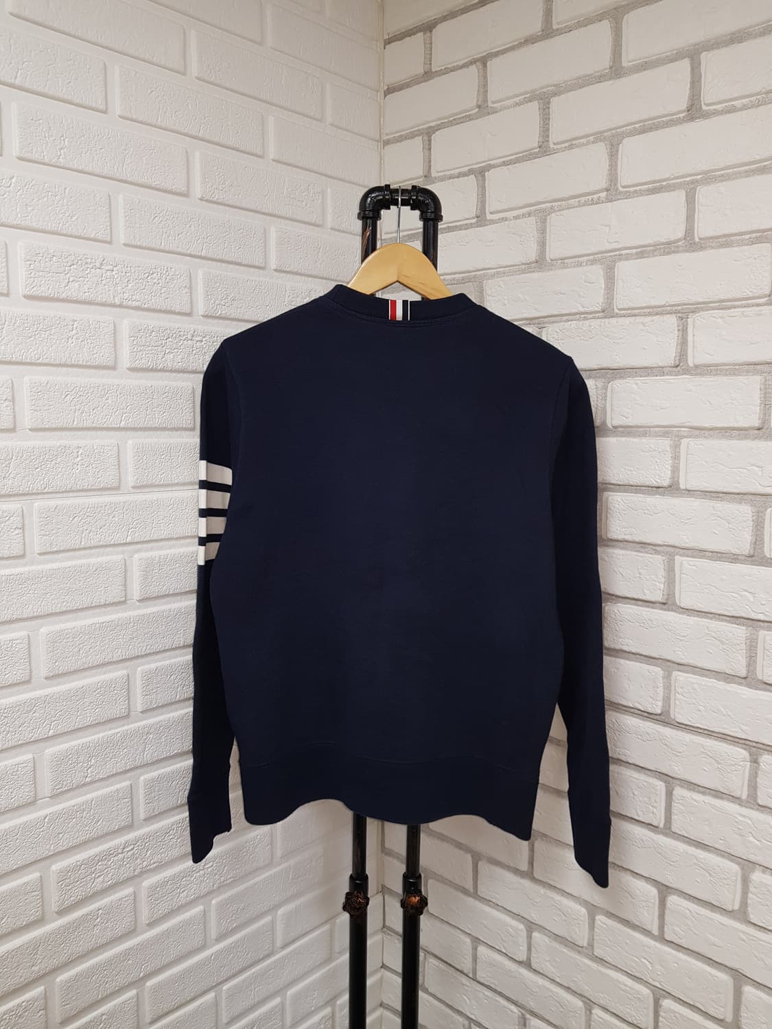 [3/정품] 톰브라운 사선완장 맨투맨 네이비 상품이미지6