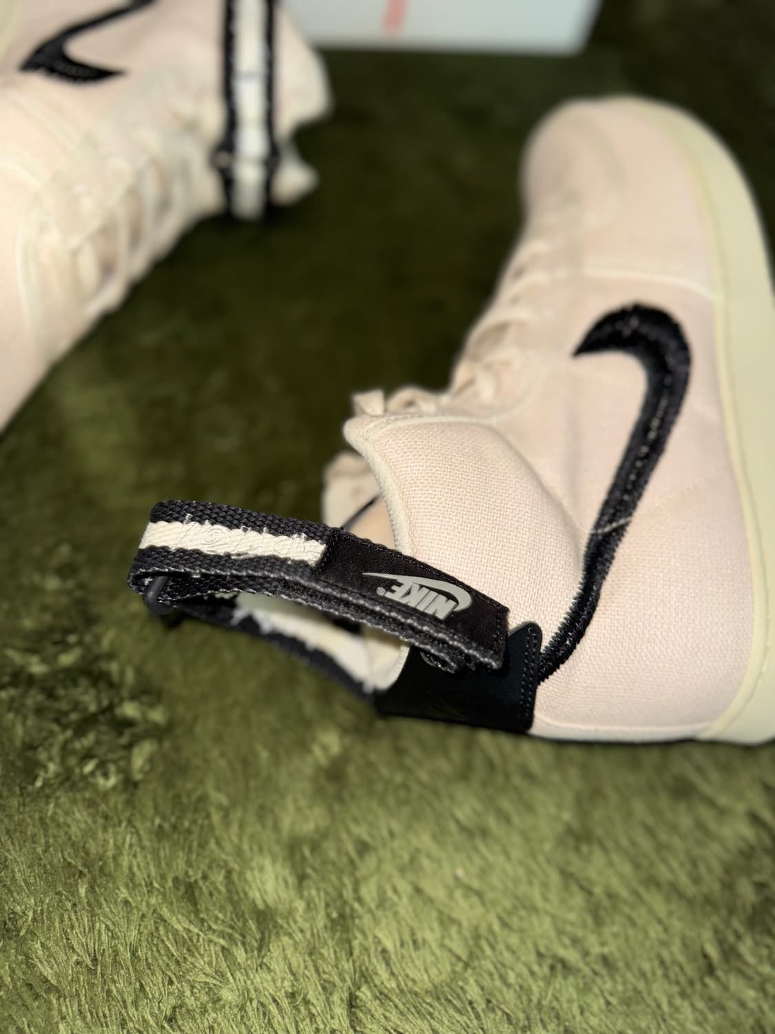 [300] 나이키 X 스투시 반달 하이 스트랩 파슬 베이지 상품이미지6