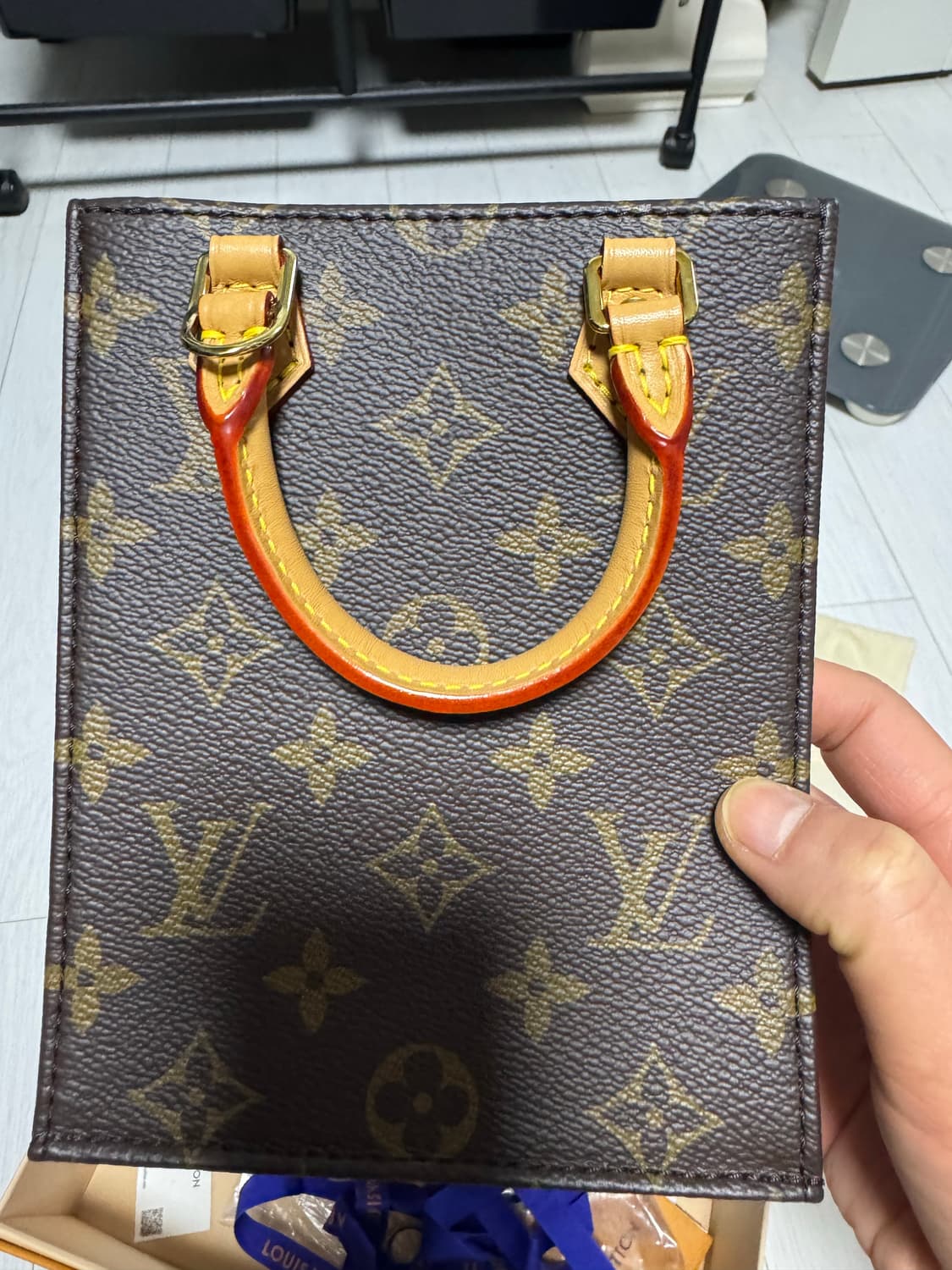 루이비통 쁘띠 삭 플라 모노그램 상품이미지7