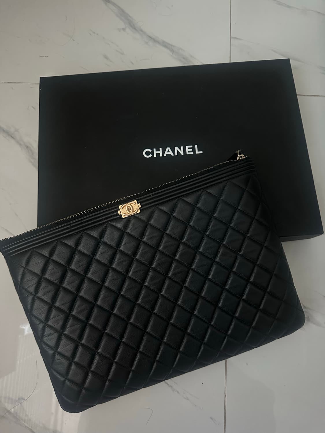 샤넬 보이클러치 라지 금장 상품이미지1