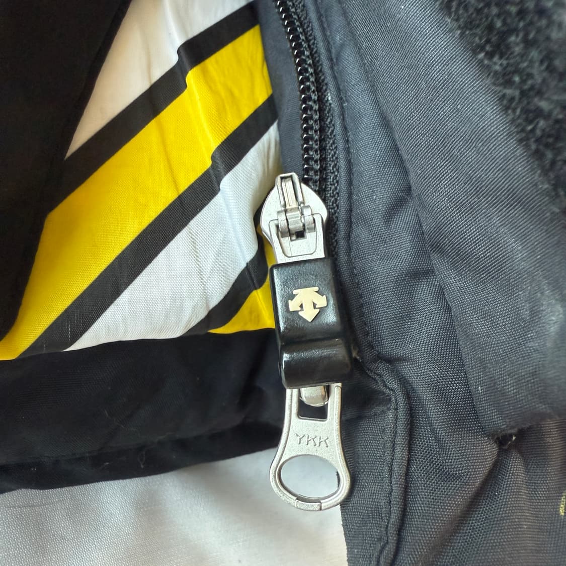 2+1) 데상트 아우디 대장급 구스다운 패딩 L-XL 상품이미지9