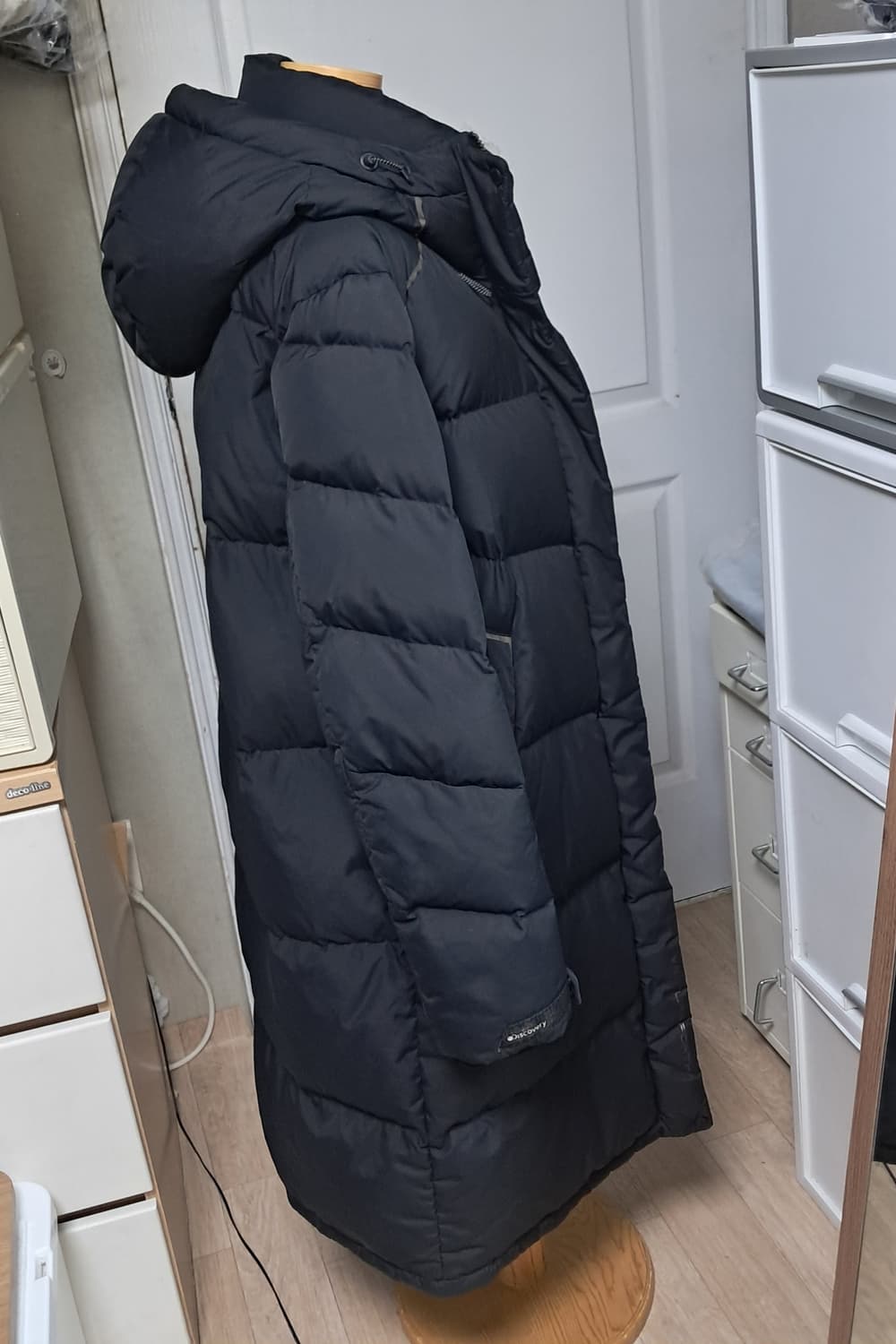 디스커버리 롱패딩 덕다운 100 블랙 상품이미지4