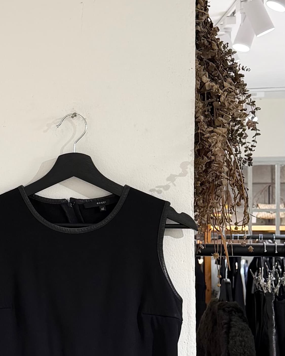 구찌 aw99 블랙 네오프렌 레더 트림 탱크탑 베스트  상품이미지4