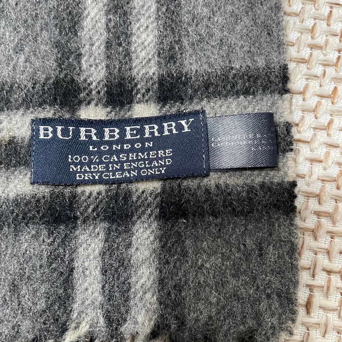 버버리  캐시미어  목도리 9981 상품이미지4