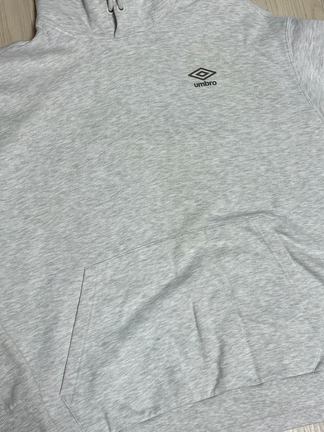 엄브로 UMBRO 레터링 후드티 화이트멜란지 상품이미지4