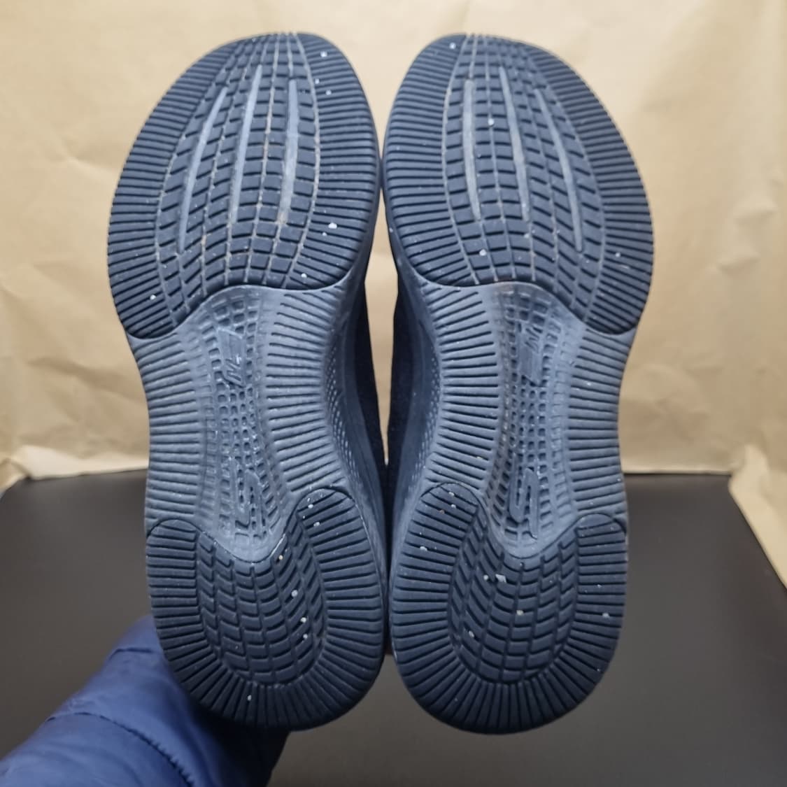 스케쳐스 쿠셔닝 프리미엄 남성런닝화265  상품이미지3