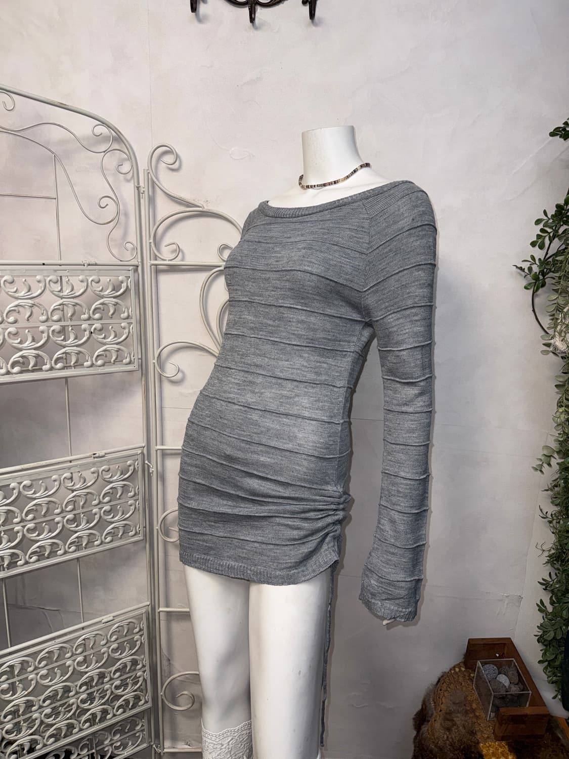 Gray side shirring loose knit  상품이미지1