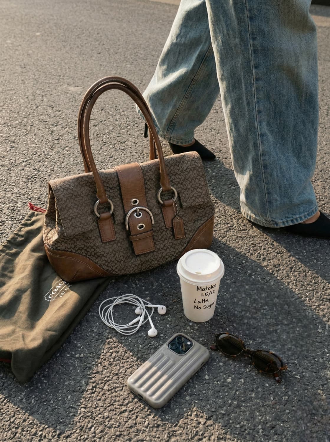 Coach Y2K 시그니처 숄더백 상품이미지1