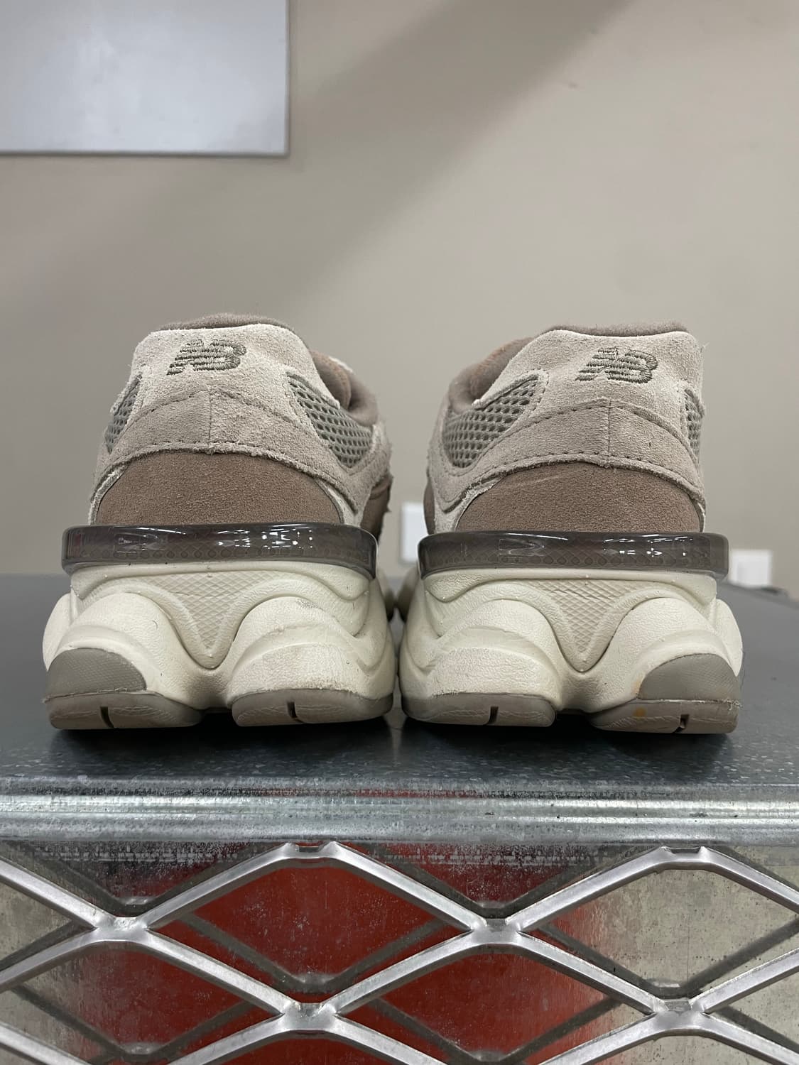 뉴발란스 9060 머쉬룸 애리드 스톤 220 상품이미지3