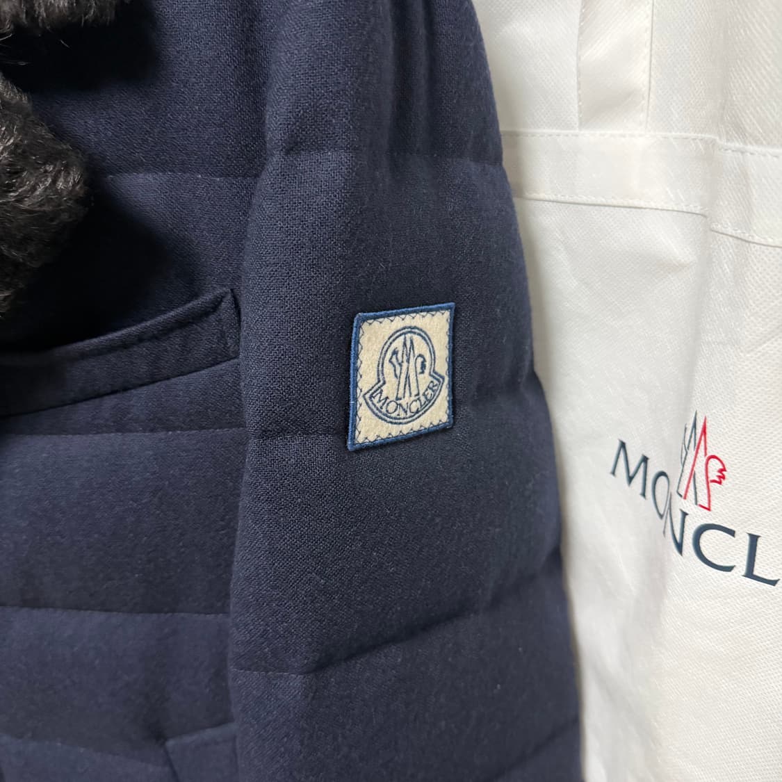 [S+급/3] 몽클레어 감마블루 체스터 패딩 코트 네이비 상품이미지2