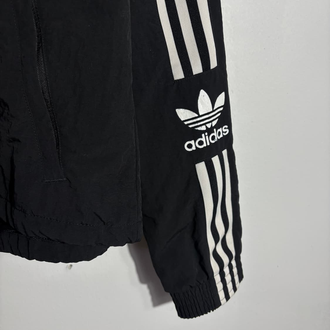 아디다스 오리지널 블랙 크롭 후드 집업 (무료배송) 상품이미지2