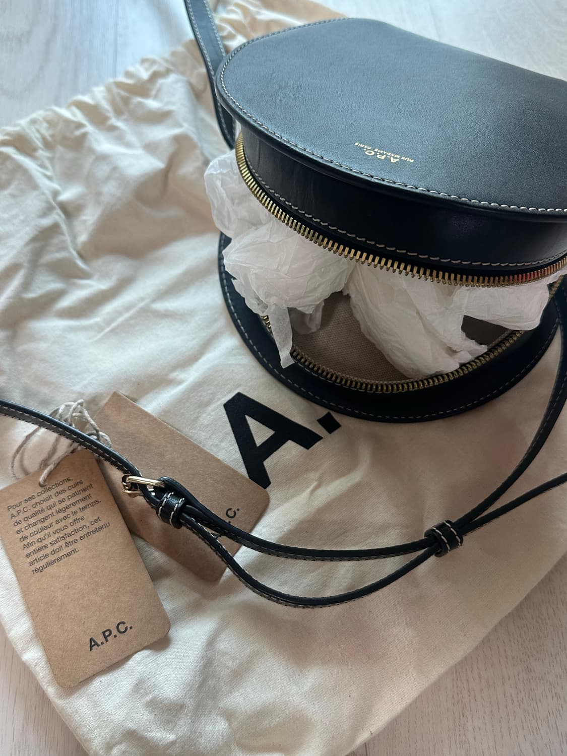 아페쎄 마일라 스몰백 블랙 상품이미지2