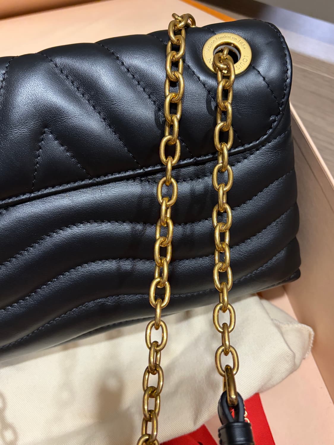 정품 루이비통 LV뉴웨이브 체인백  상품이미지5