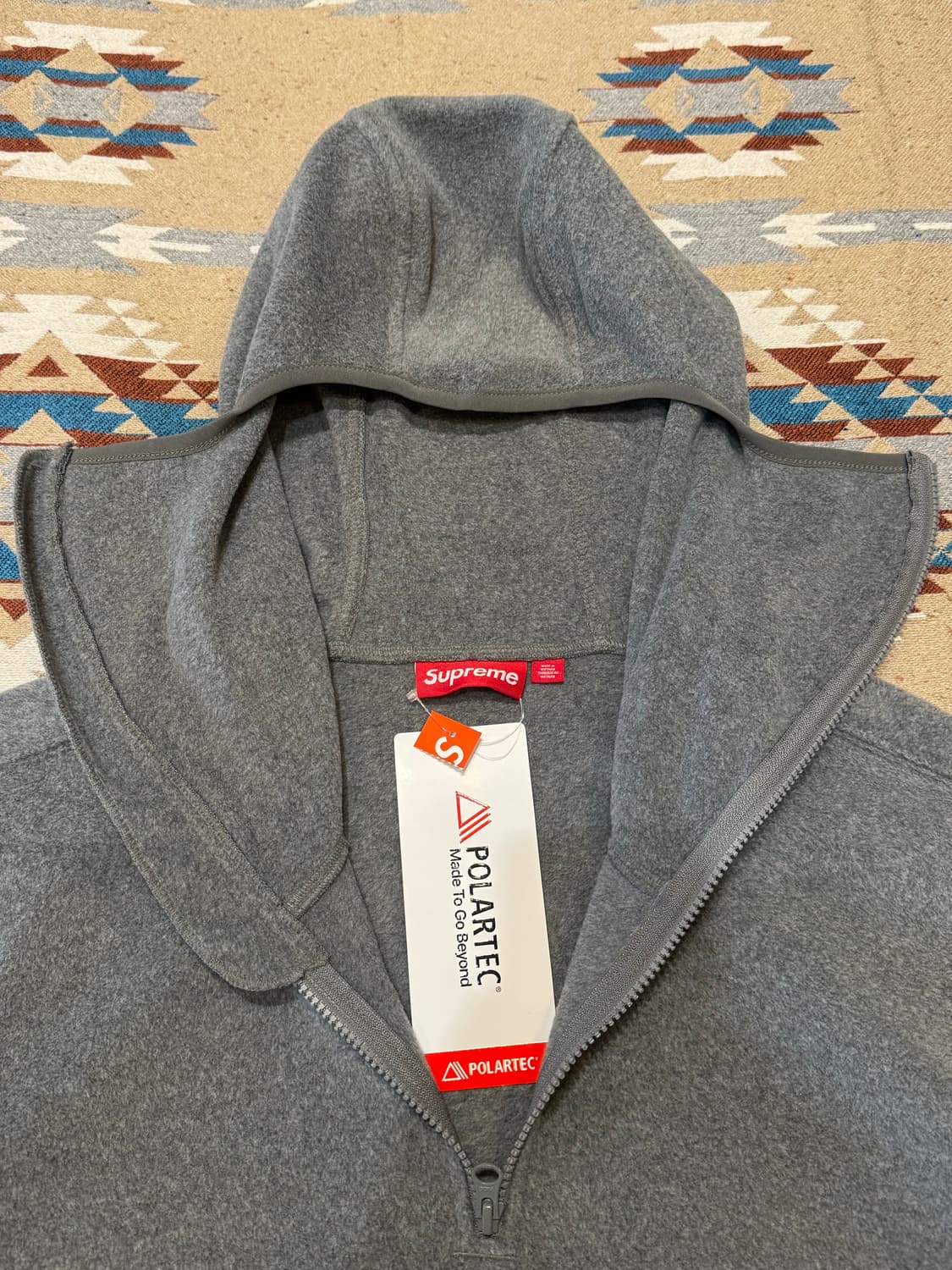 [L] 슈프림 폴라텍 페이스 마스크 하프집 후드 그레이 -25FW 상품이미지3
