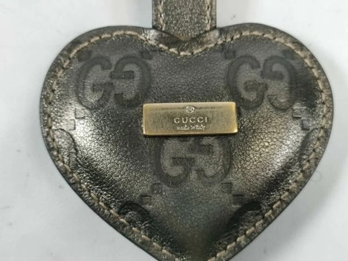[S급 복원 예정] 구찌(GUCCI) 시마 가죽 하트 참 골드 키링 상품이미지4