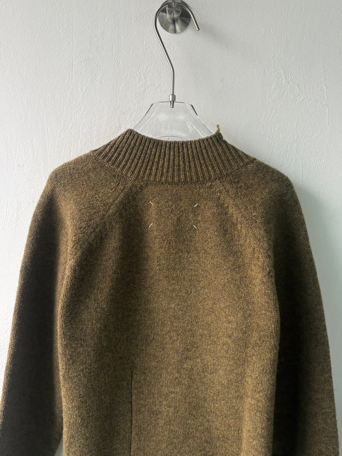 마르지엘라 디스트레싱 브이넥 스웨터 상품이미지8