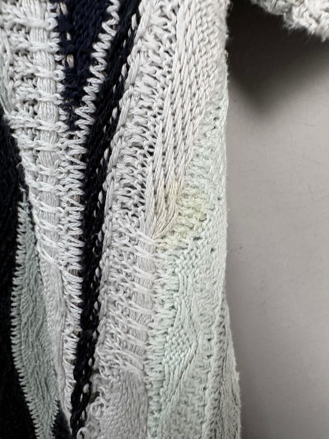 쿠지 3D 케이블 데미지 버튼 반팔니트 A3656 상품이미지7