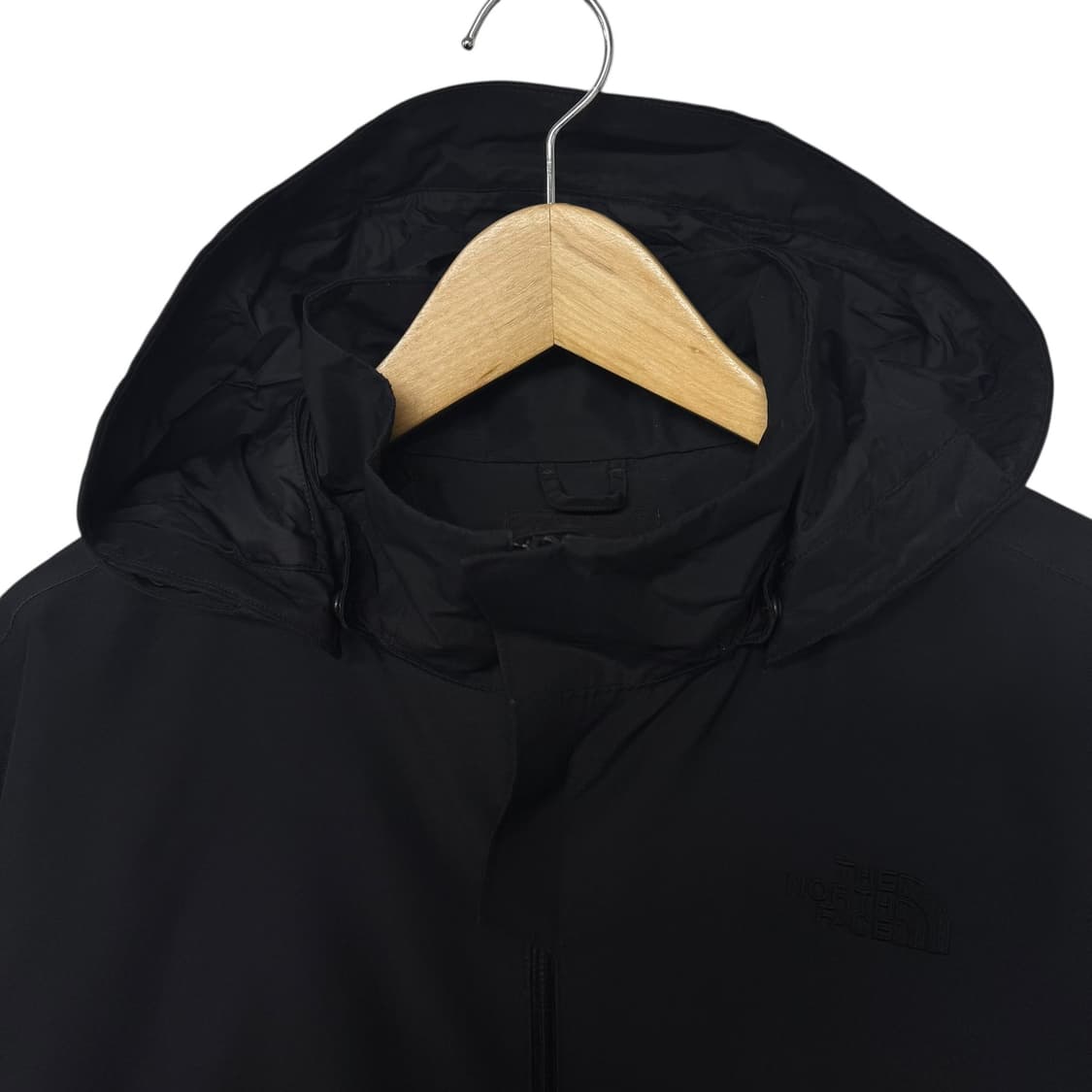 노스페이스 로고 바람막이 올블랙 상품이미지2