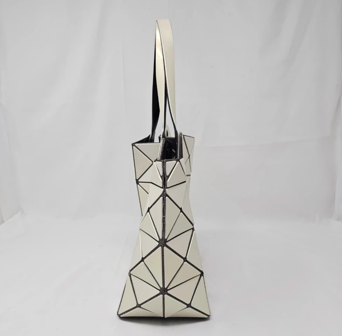 바오바오 이세이 미야케 캐럿 라지 토트백 상품이미지5