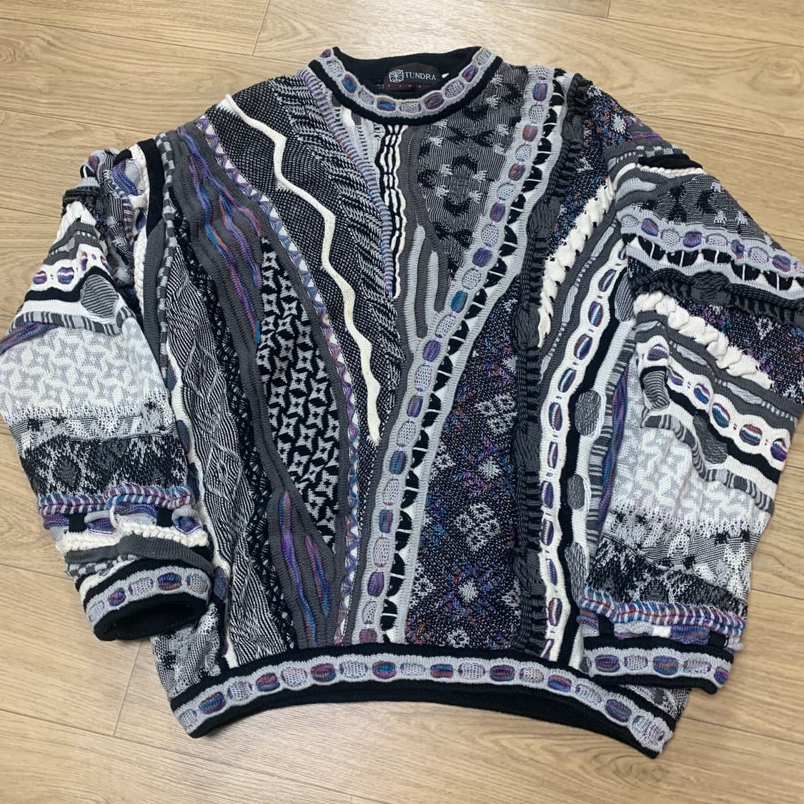 M)TUNDRA Canada 멀티패턴 니트(Coogi.St) 상품이미지1