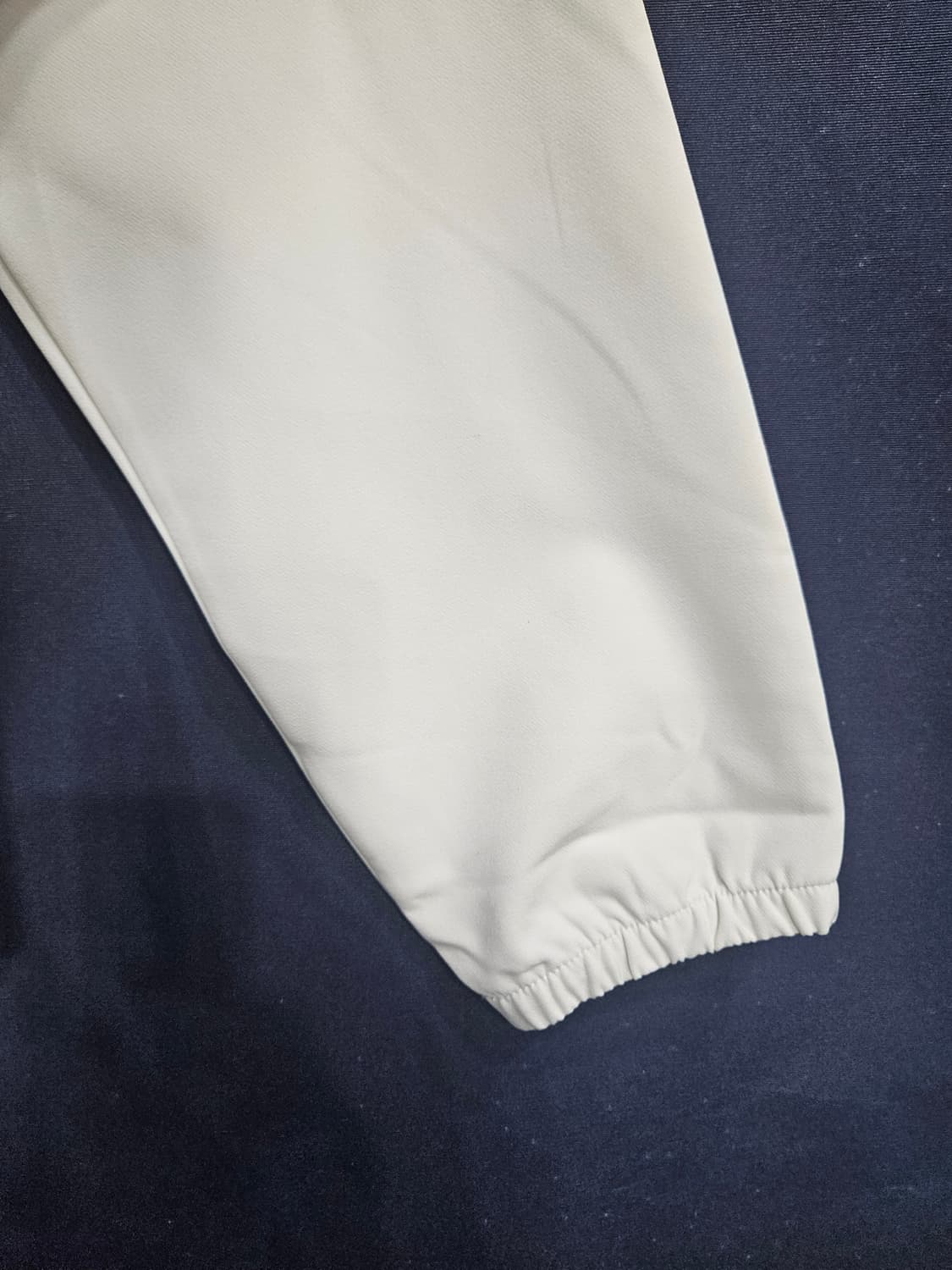 블랙야크 화이트 남성 세미오버핏 105 긴팔티  상품이미지5