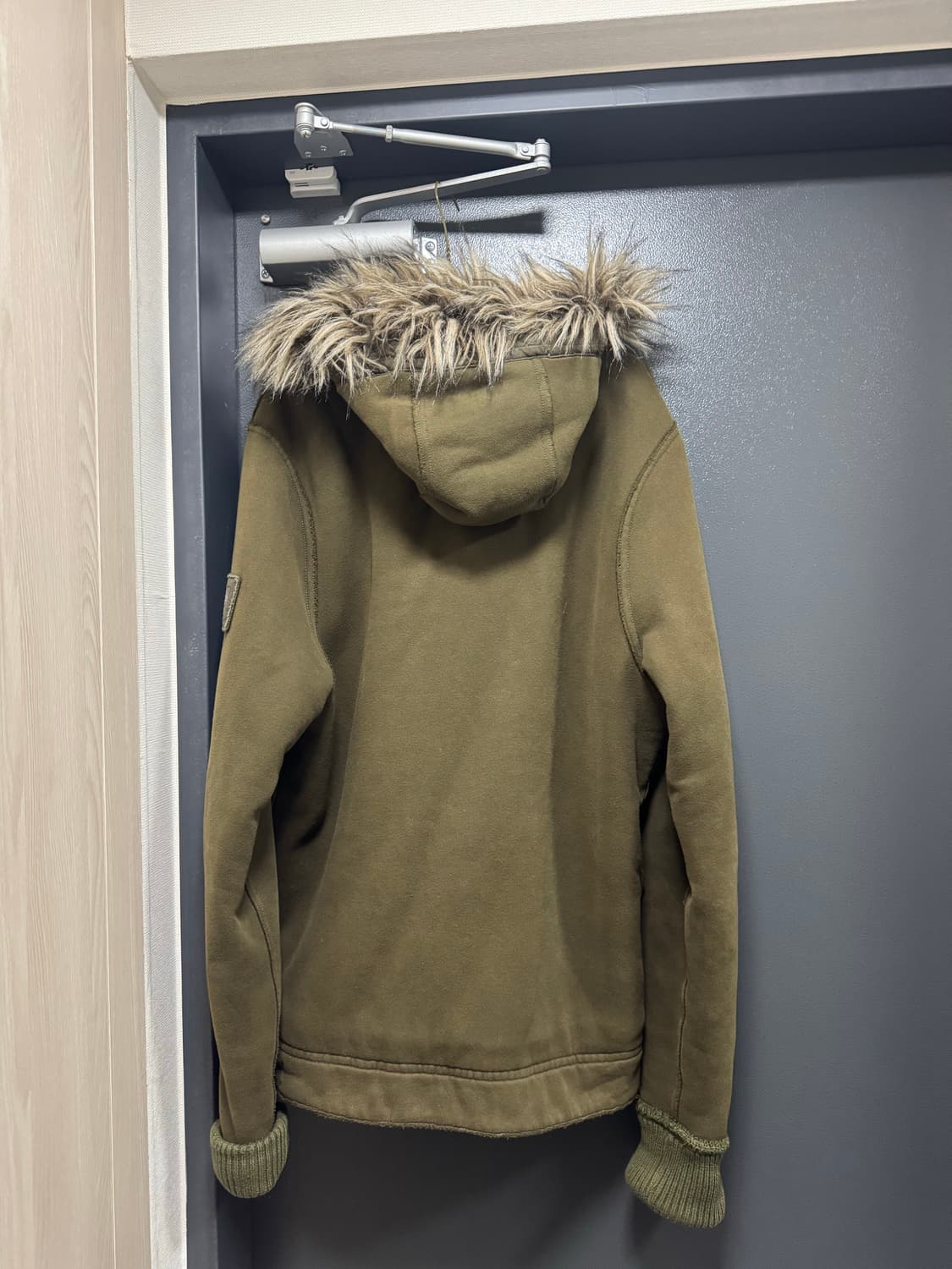 아베크롬비 울프죠 퍼 후드 자켓(카키) 상품이미지3