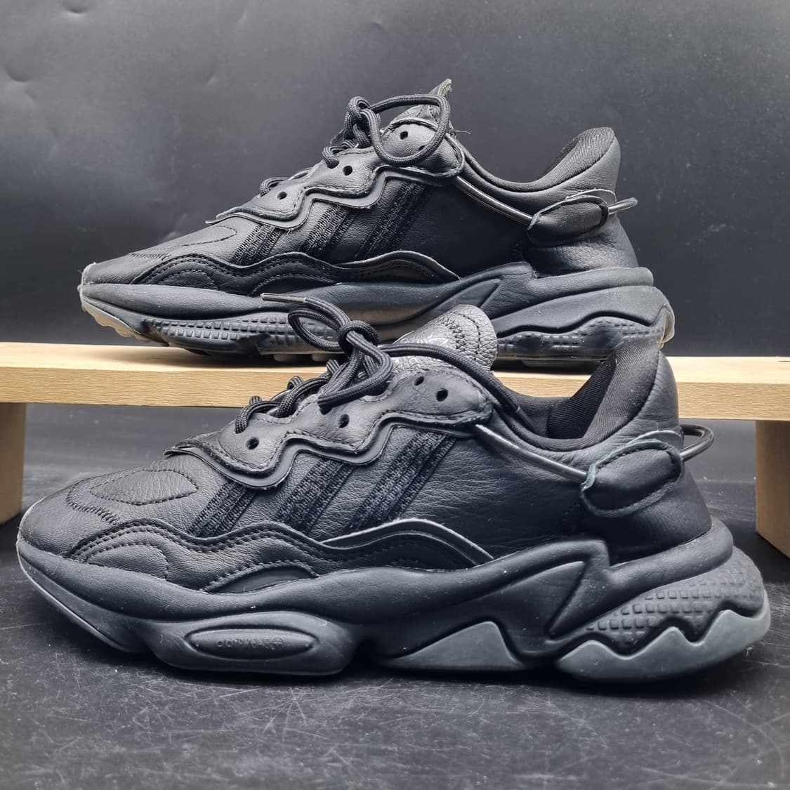 아디다스 오즈위고 올블랙 여성운동화230 상품이미지1