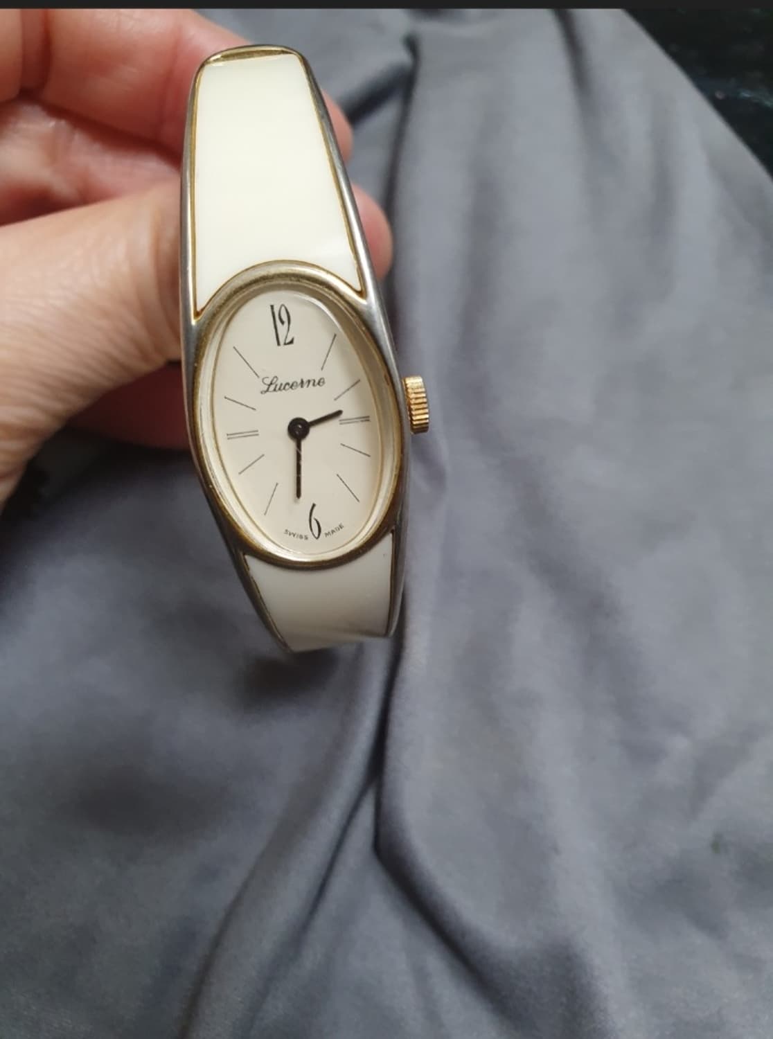 루체른  빈티지 뱅글 여성시계 상품이미지4