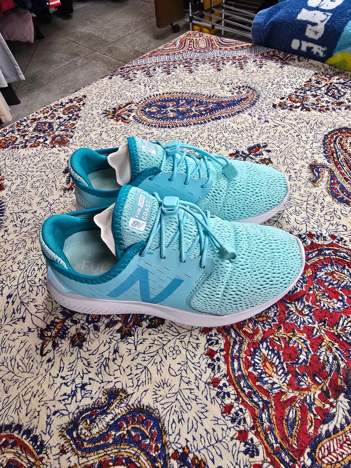 뉴발란스 퓨얼 코스트 아쿠아 운동화 (1624) 상품이미지2