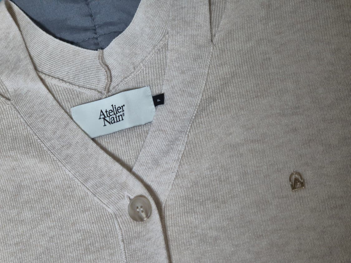 아틀리에 나인 앙쥬 울 컷아웃 니트 가디건 라이트베이지 상품이미지7