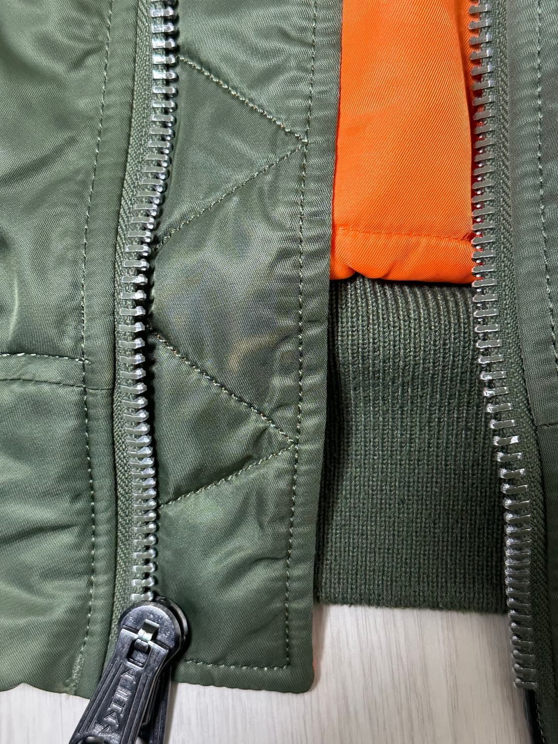 [S] 알파인더스트리 ma-1 슬림핏 세이지 그린 상품이미지6