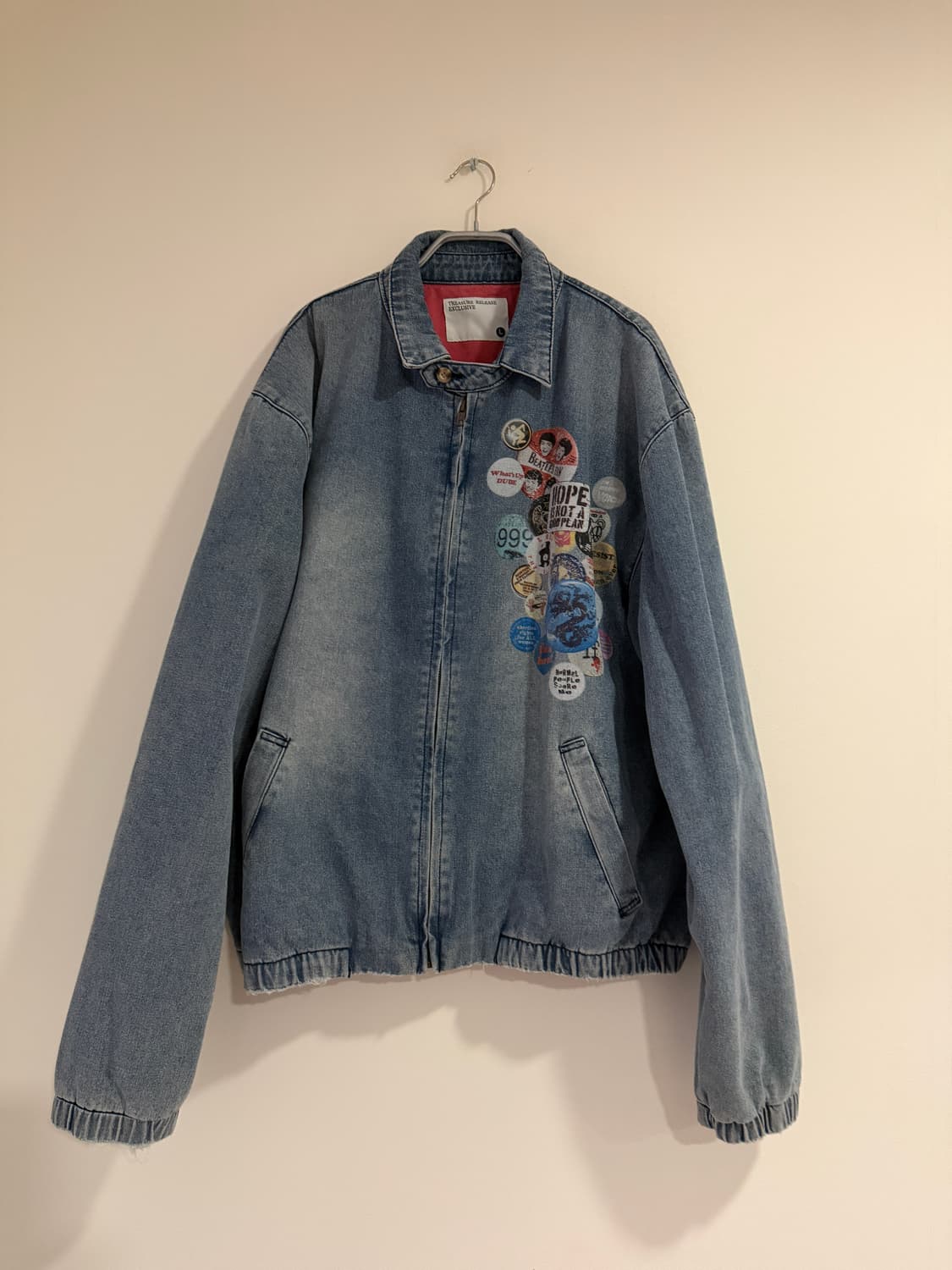 자수 핀 디테일이 있는 데님 재킷 상품이미지2
