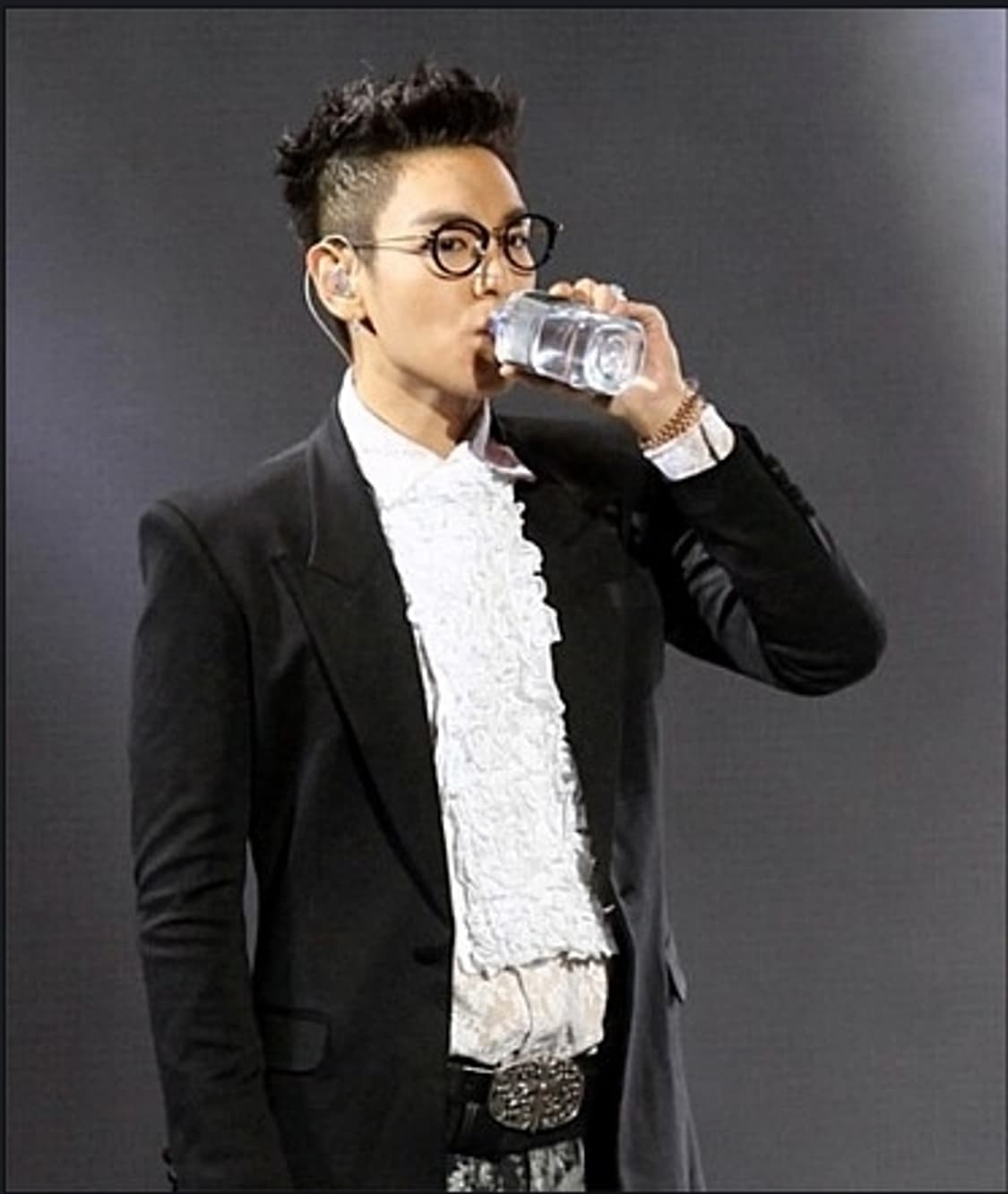 톰브라운 스테디 셀러 TB 011F 티타늄 안경 0189 상품이미지8