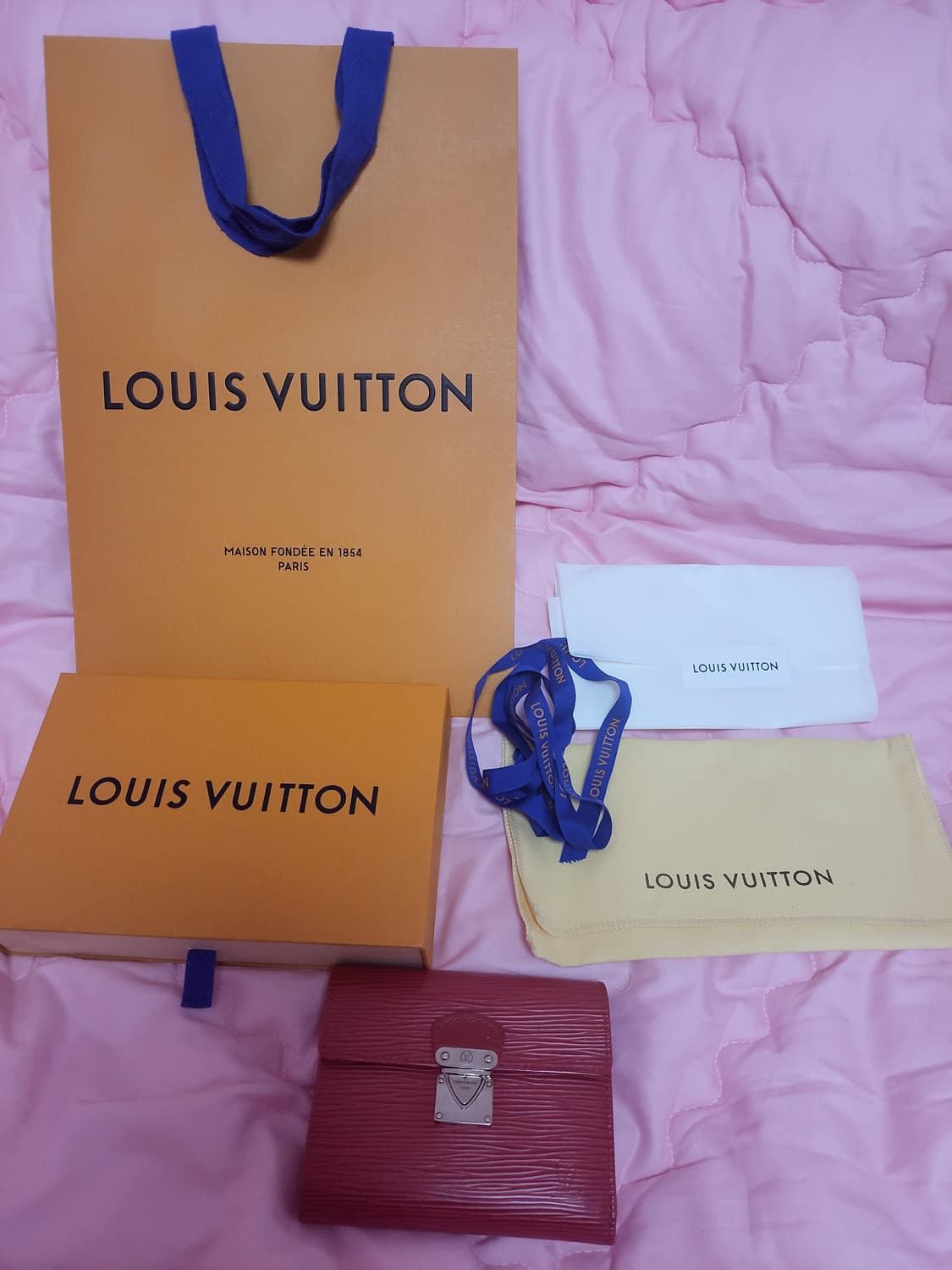 정품)급처미사용새상품!루이비통 에삐 레더 코알라 중지갑 반지갑 선물용월렛 상품이미지1