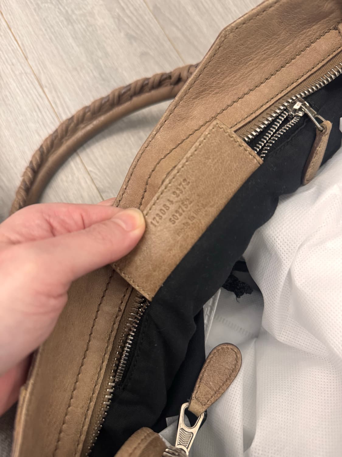 발렌시아가 자이언트 모터백 미디움 은장 브라운 상태A- 상품이미지9