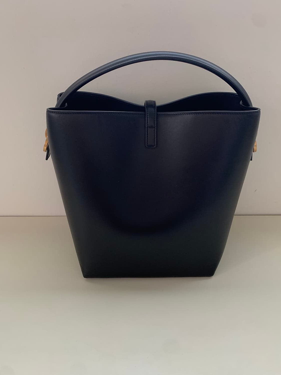 입생로랑 le37 버킷백 상품이미지4