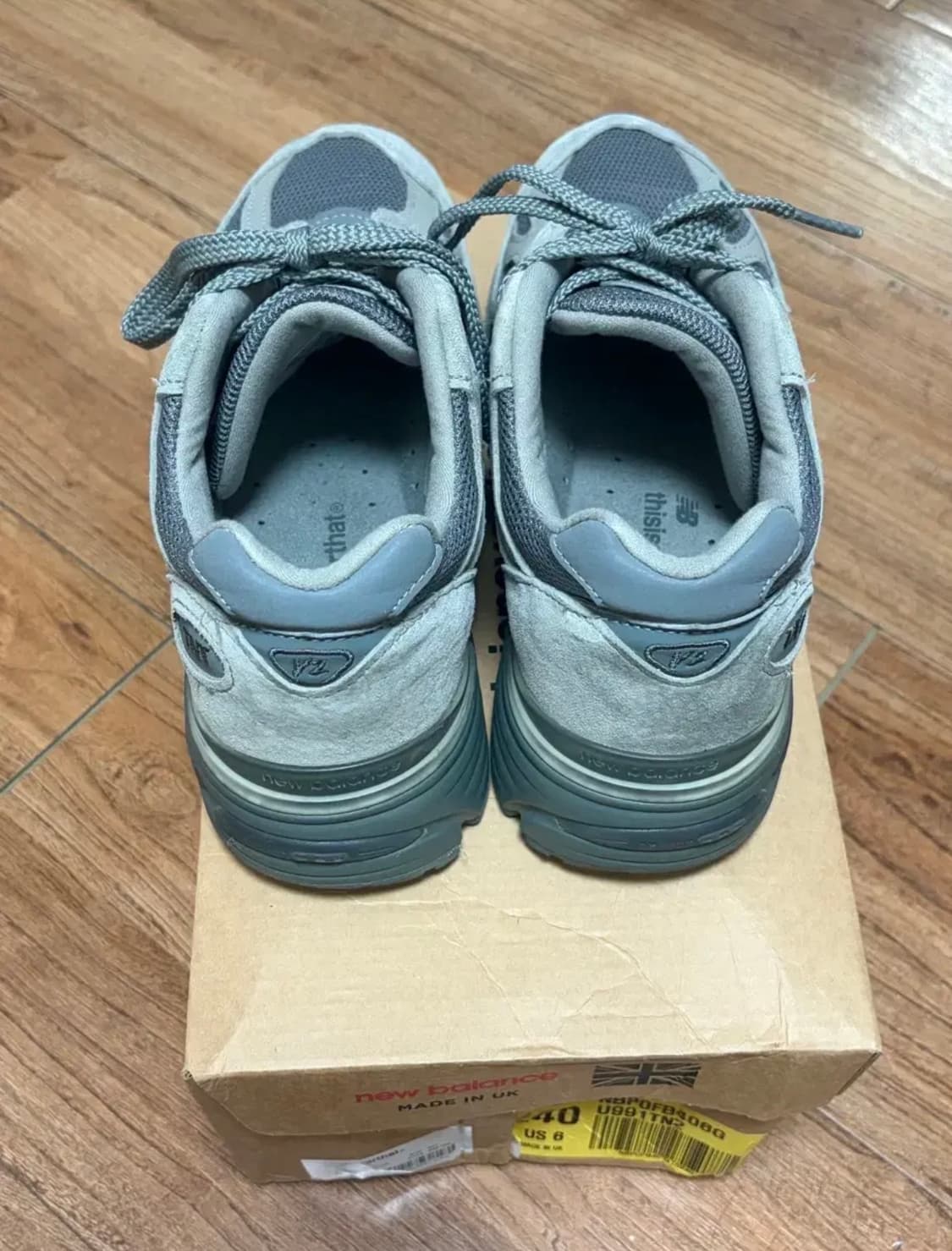 뉴발란스&디스이즈네버댓 콜라보 신발 991 v2 그레이 240 상품이미지3