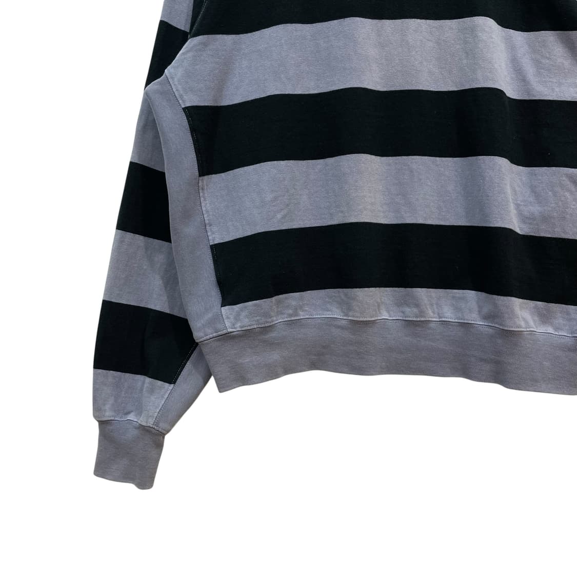 20XVIII Stripe Crewneck 상품이미지3