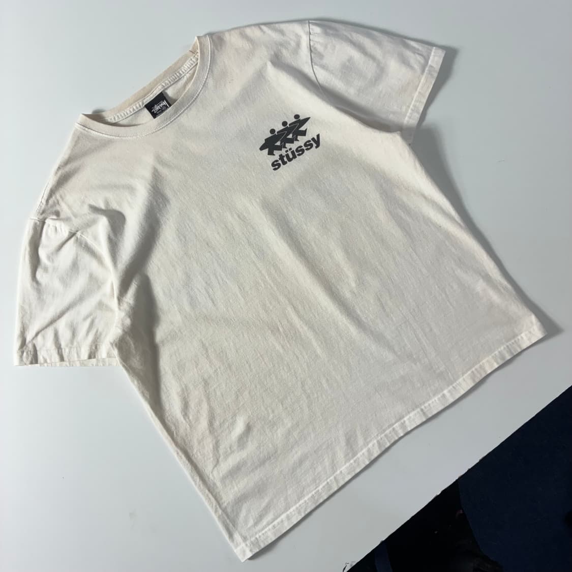 Stussy  스투시 서프워크 피그먼트 다이드 화이트 반팔티셔츠  상품이미지3