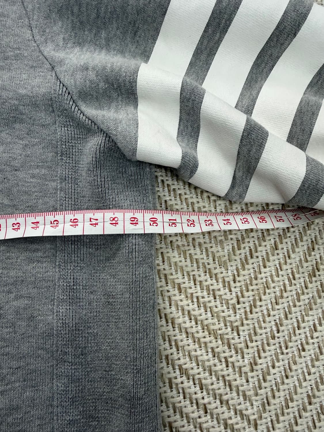 정품) 톰브라운 여성 4바 사선완장 맨투맨티 1 상품이미지9