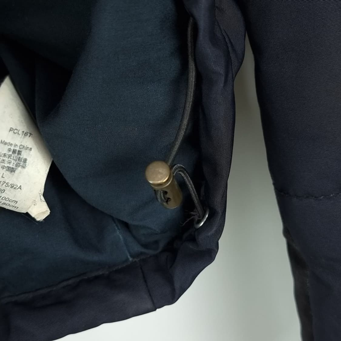 [LEVI'S] 리바이스 레더 패치 덕다운 숏 패딩 네이비 상품이미지8