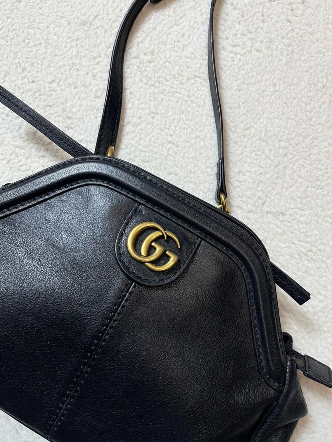 구찌 GUCCI 르벨 스몰 블랙 레더 숄더백 A1738 상품이미지2