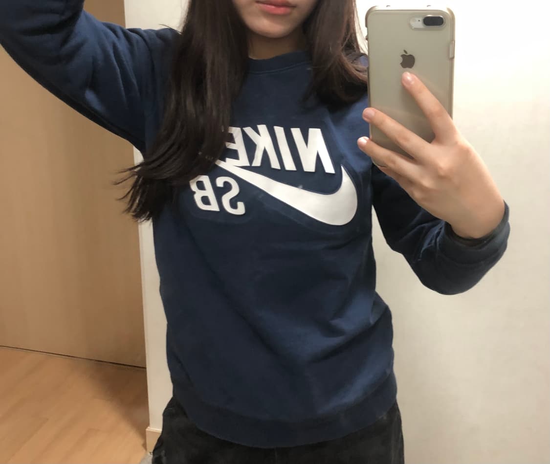 나이키 맨투맨 상품이미지1