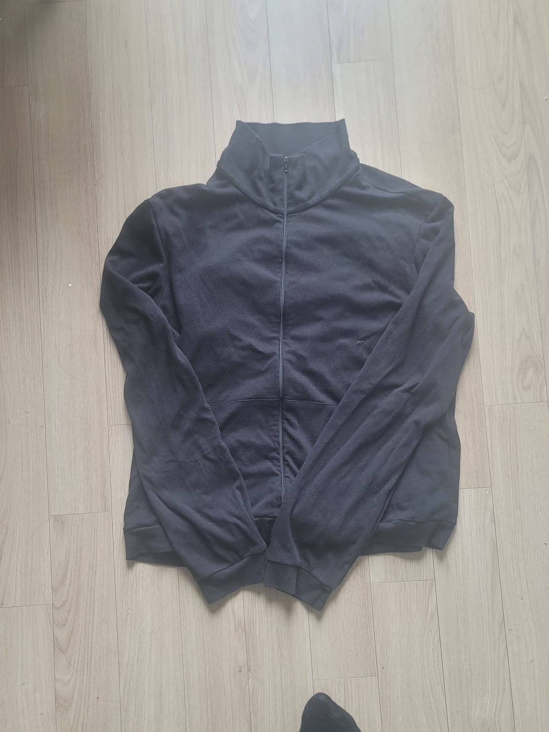 머듈 넥 집업 3size 검정 초판 상품이미지2