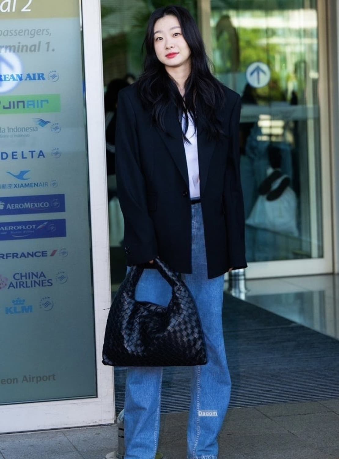 보테가베네타 홉 스몰 블랙 2회 단시간 착용 정가 654만원 상품이미지4