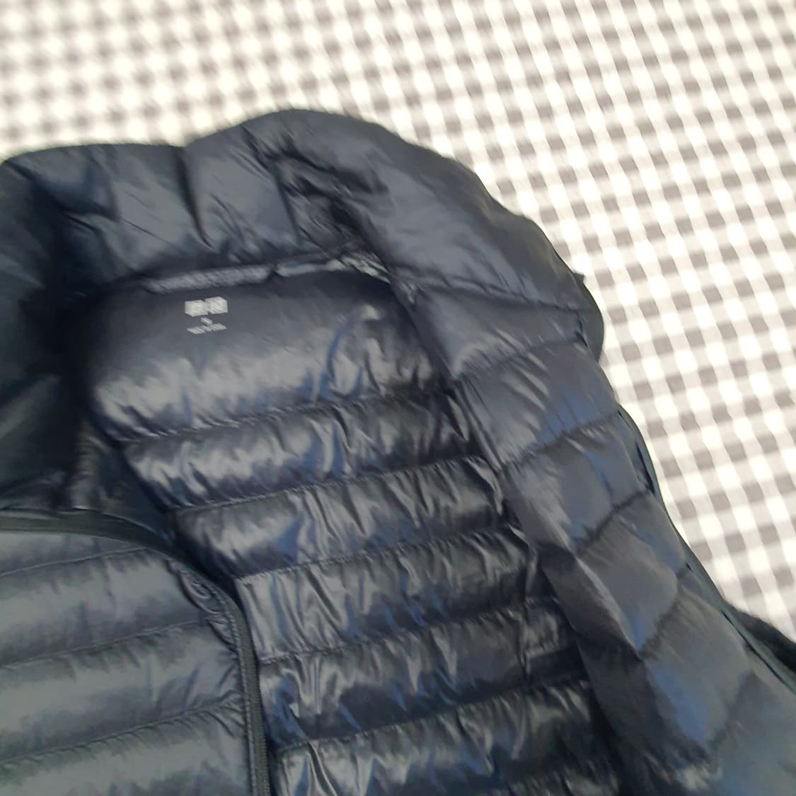 유니클로 오리털 경량패딩 베스트 남자95 상품이미지6