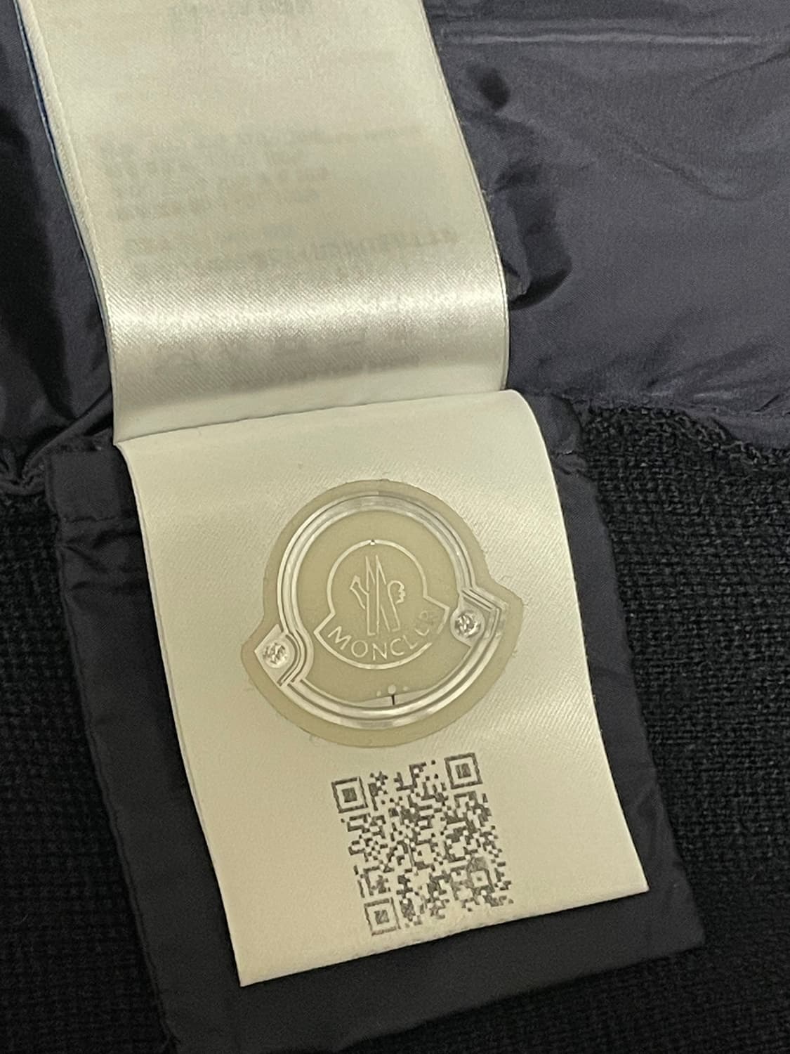 [ M ] 몽클레어 니트패딩 김현우 니트패딩 트리콧 네이비 상품이미지7